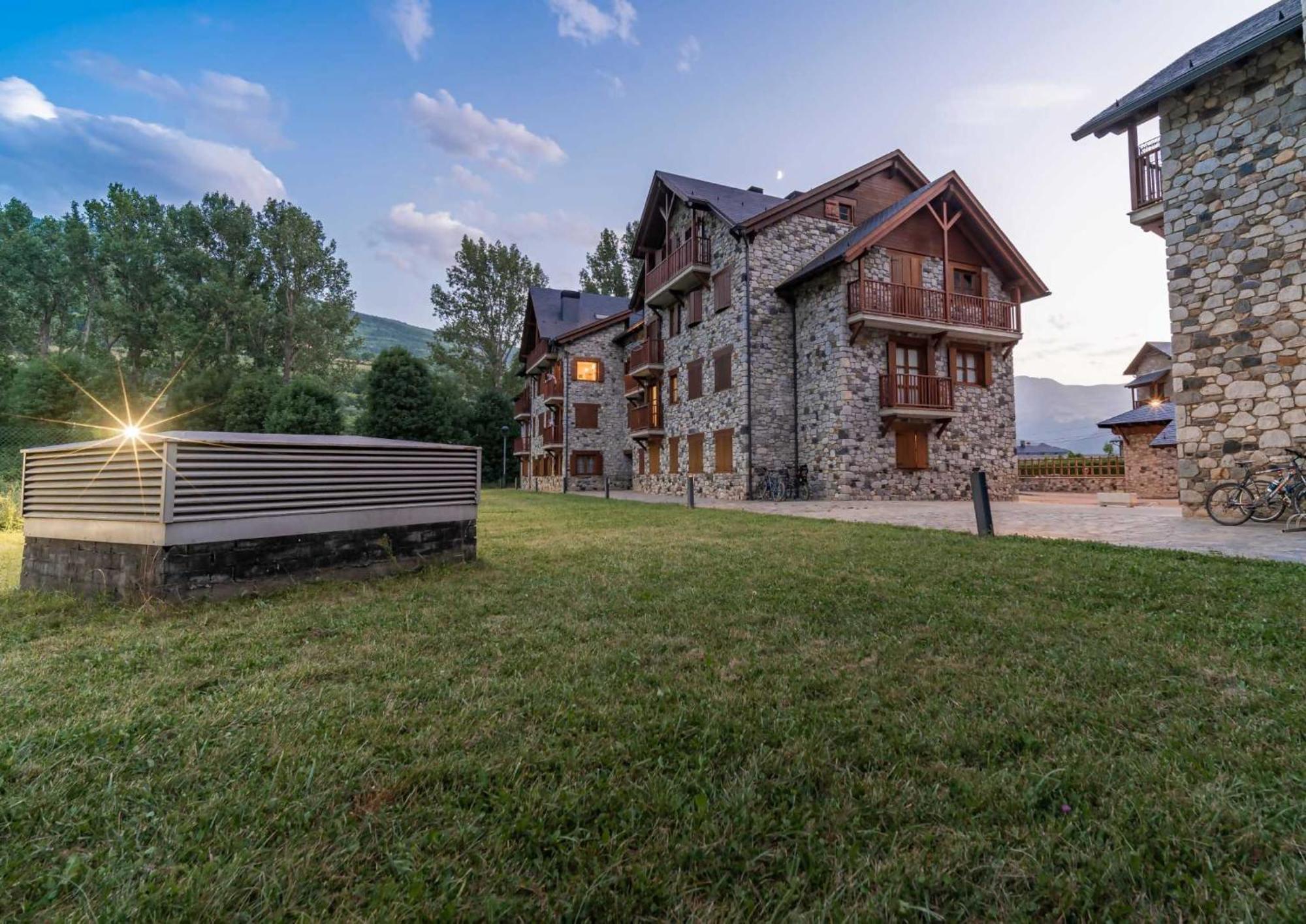 Ferienwohnung Loira Casa Sanchines Duplex De Lujo En Benasque Exterior foto
