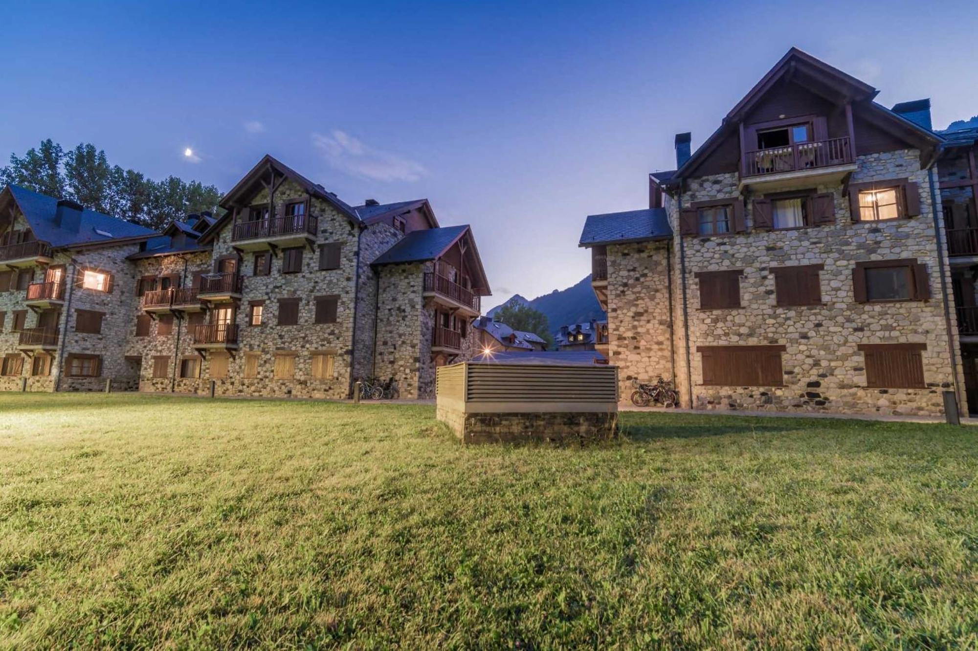 Ferienwohnung Loira Casa Sanchines Duplex De Lujo En Benasque Exterior foto